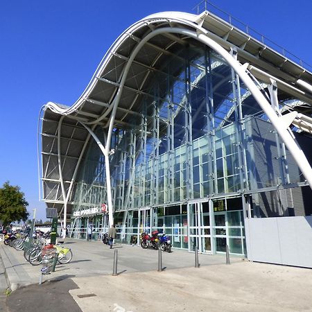 37M2 Lumineux Face Gare Sncf, Wifi Et Cafe Et The Offerts Apartment Орлеан Екстериор снимка